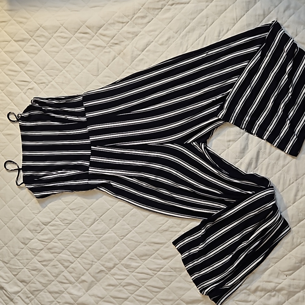 Ambiance size small cropped romper - Picture 1 of 6